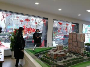 “硬核”舉措戰(zhàn)疫情， “大招”連出助開工——房總集團營銷部積極做